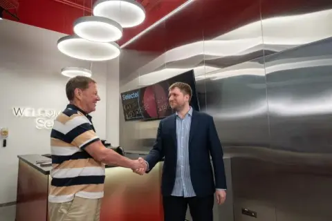 Selectel инвестирует более 1 млрд рублей в совместное предприятие с ИТМО для развития AI-сервисов